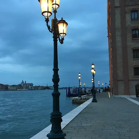 Molino Stucky Flat شقة *